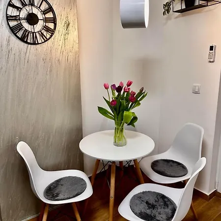 Savamala Promenada 57 *